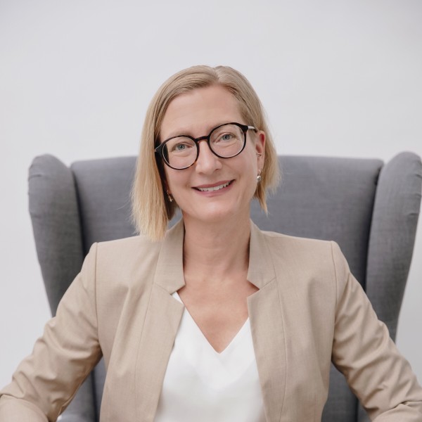 Corina Armoneit